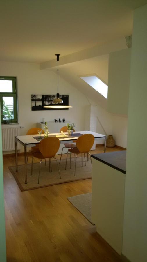 Stilvolle Am Grossen Garten Apartment Dresden
